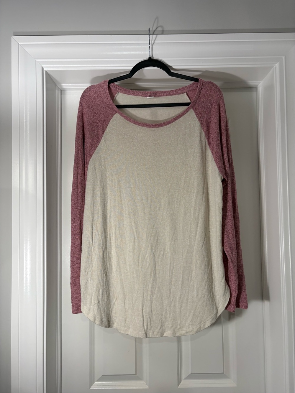 Old Navy Two-Tone Raglan Long Sleeve Tee - Cream & Dusty Rose